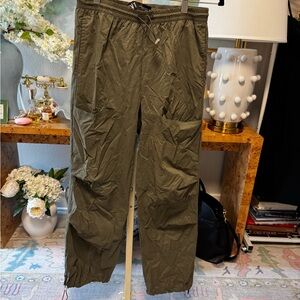 Zara Cargo Pants in Olive